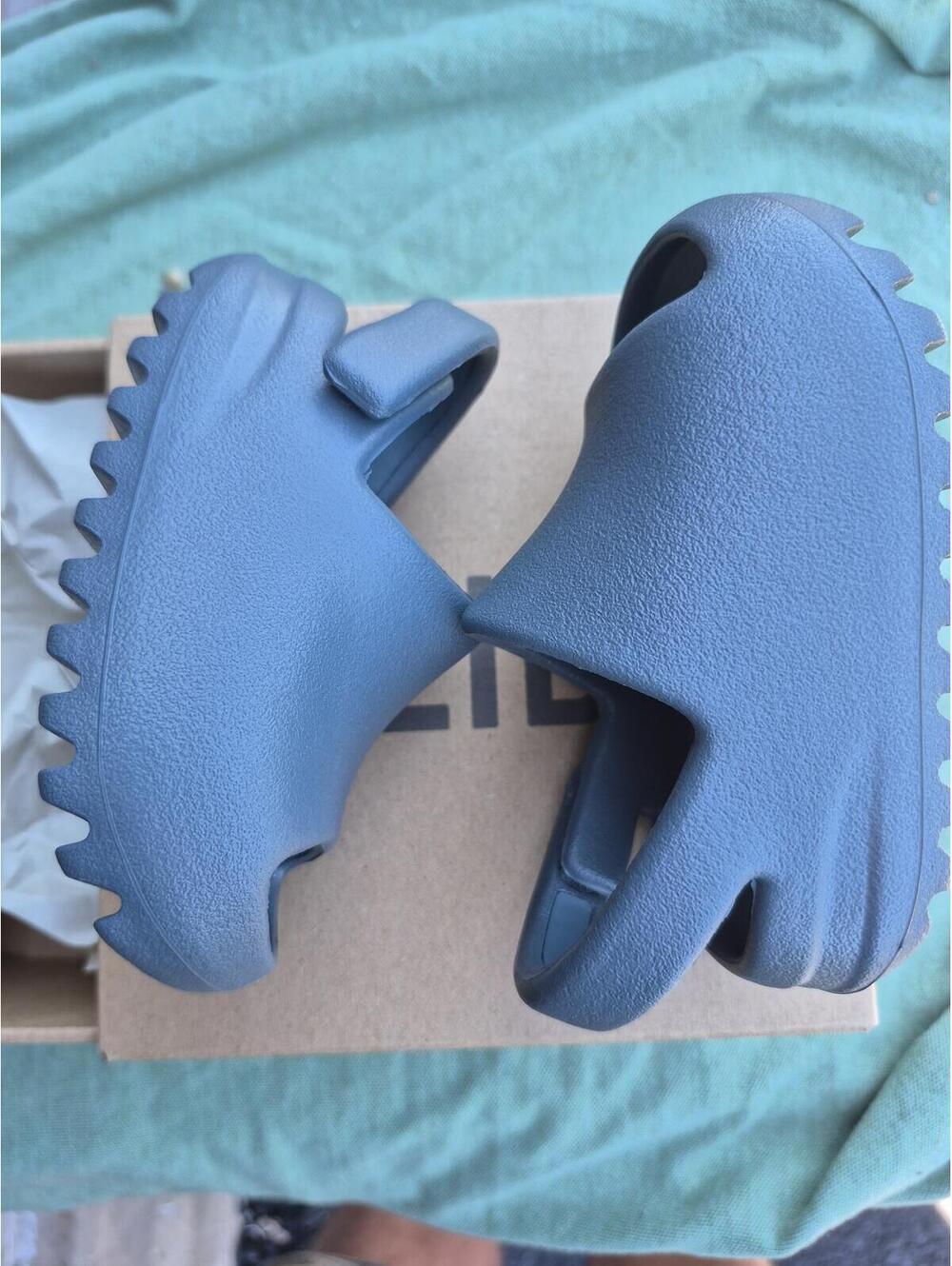 Yeezy Slides Infants Size 6K Slate Marine New in Box